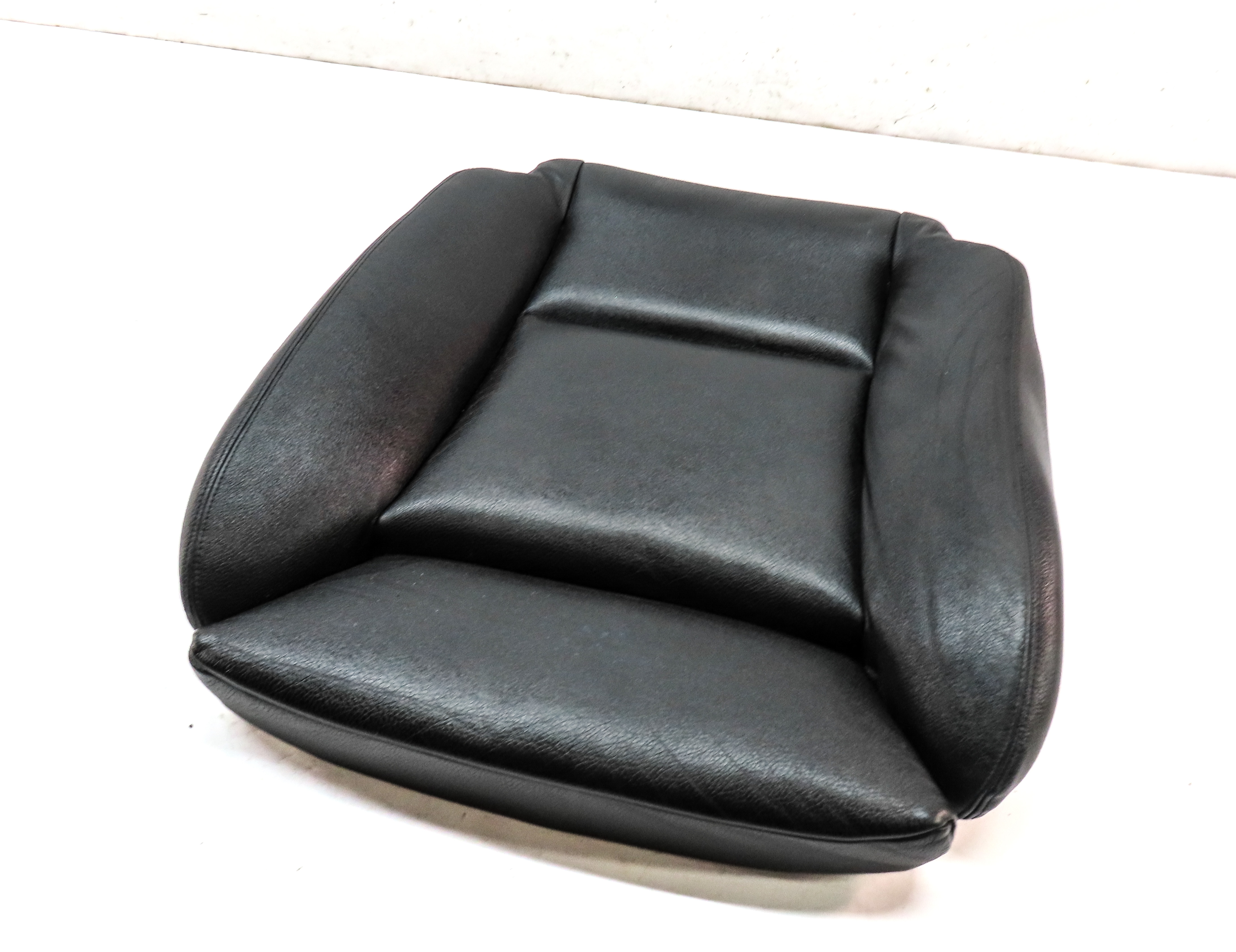 11 BMW 535XiGT (F07) FRONT LEFT DRIVER LOWER HEATED COMFORT SEAT CUSHION (BLACK) — exact item pictured